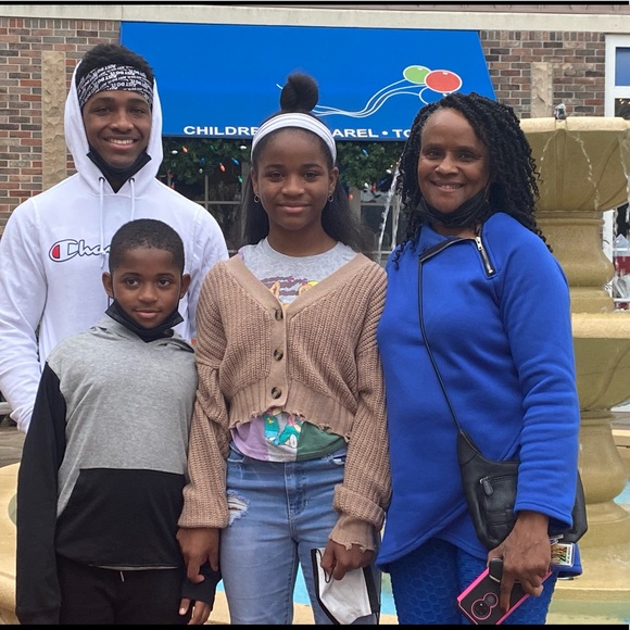 Meet your Posher, Netia - Picture 4 of 4